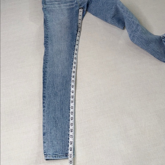 Buckle Black Women's Ankle Skinny Stretch Jean in Light Blue - Picture 6 of 13